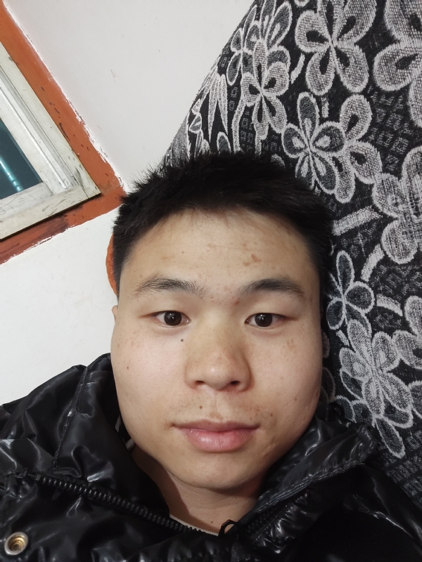 麒麟区幼儿园扛把子的第三张照片--曲靖中老年相亲网